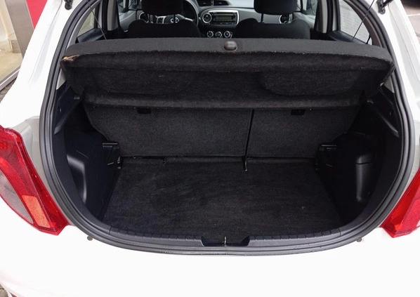 Toyota Yaris cena 26900 przebieg: 211686, rok produkcji 2012 z Głuszyca małe 326